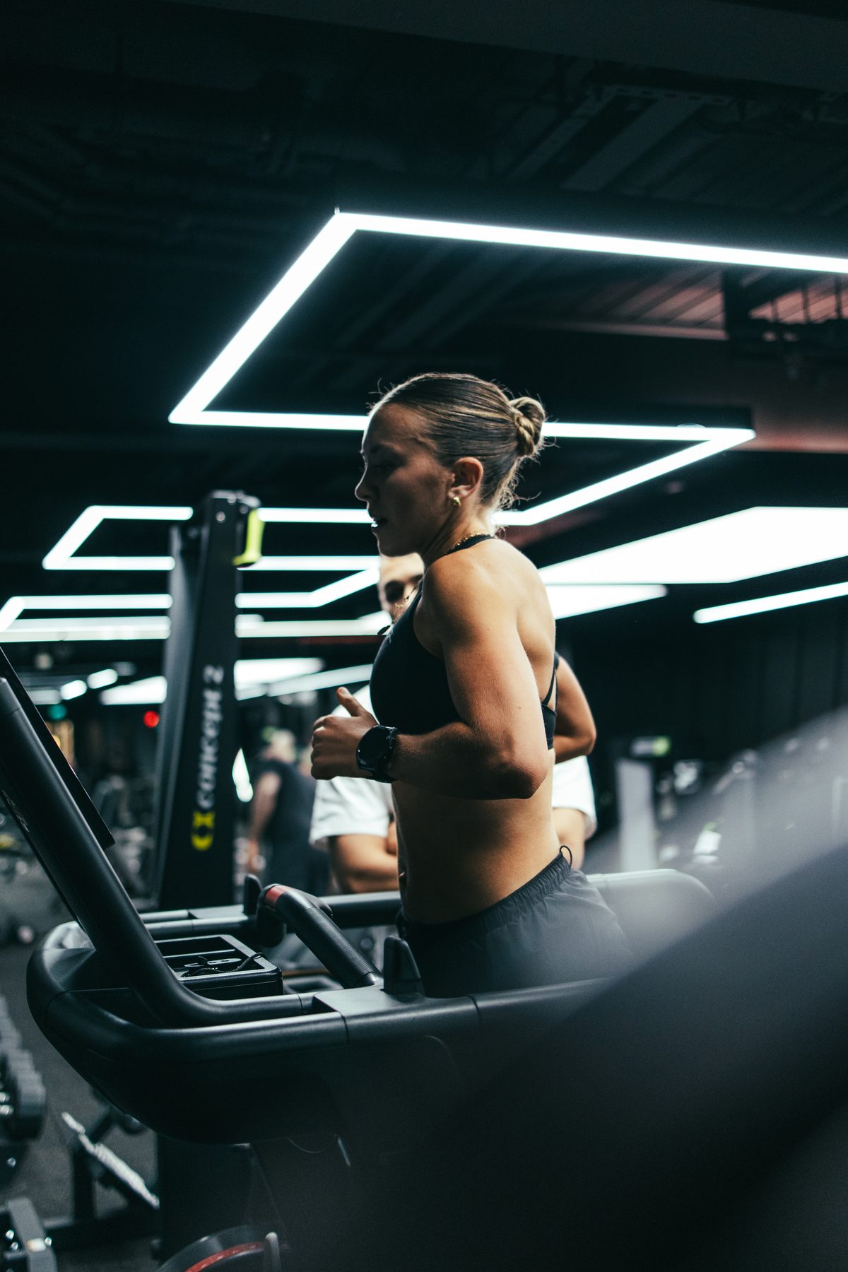 Athlete running on the treadmill at DVOTION Labs London